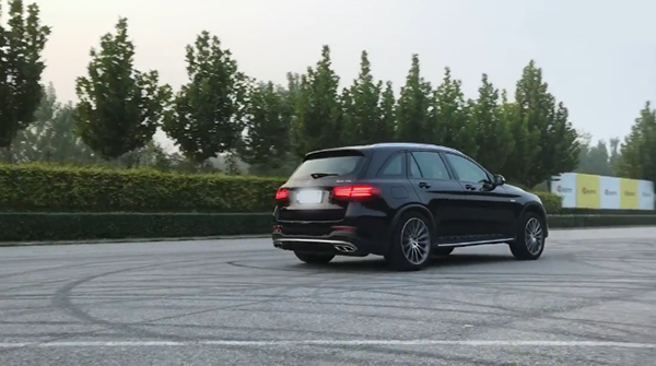 测梅赛德斯-AMG GLC 43