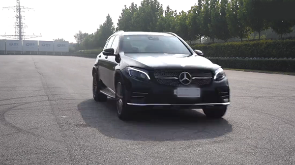 测梅赛德斯-AMG GLC 43